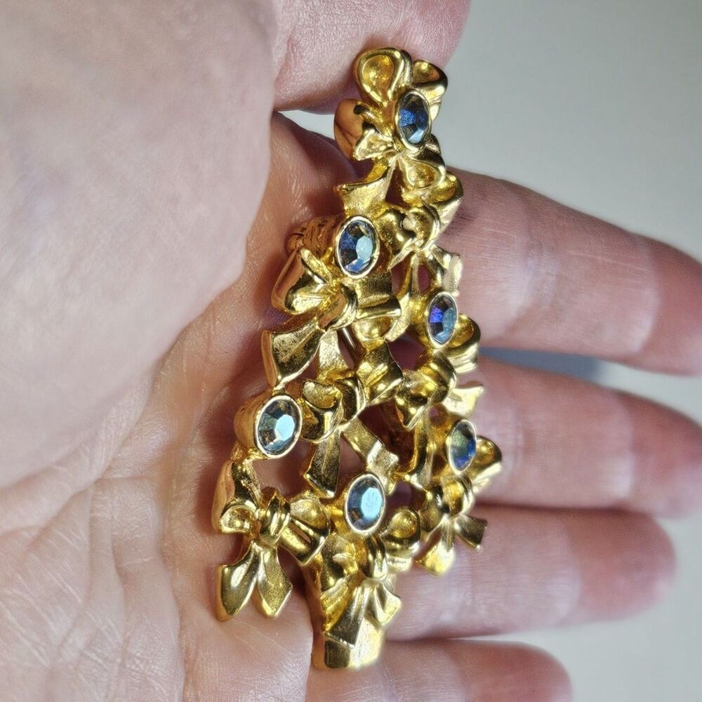 Vintage Avon Christmas Tree Bow Brooch Blue AB Rhinestones Gold Tone Pin - Picture 4 of 10